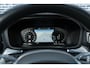 Volvo V60 2.0 T6 Twin Engine AWD R-Design | Plug-in Hybrid (PHEV) | Panoramadak | Head-Up Display | Harman Kardon Audio | Achteruitrijcamera | Stoelverwarming voor en achter | Navigatie | Keyless Entry | Lichtmetalen Velgen 19 inch