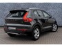 Volvo XC40 2.0 T4 Inscription | Trekhaak | Panoramadak | Achteruitrijcamera | BLIS | Cruise Control Adaptief | Elektrisch Verstelbare Voorstoelen | Navigatie | Apple Carplay | Android Auto | Keyless Entry | LED Koplampen Adaptief