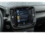 Volvo XC40 2.0 T4 Inscription | Trekhaak | Panoramadak | Achteruitrijcamera | BLIS | Cruise Control Adaptief | Elektrisch Verstelbare Voorstoelen | Navigatie | Apple Carplay | Android Auto | Keyless Entry | LED Koplampen Adaptief