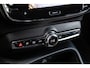 Volvo XC40 Recharge Plus 70 kWh | Trekhaak | Warmtepomp | Stoelverwarming | Navigatie | Apple Carplay | Android Auto | Parkeersensoren | BLIS | Cruise Control Adaptief