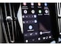 Volvo XC40 Recharge Plus 70 kWh | Trekhaak | Warmtepomp | Stoelverwarming | Navigatie | Apple Carplay | Android Auto | Parkeersensoren | BLIS | Cruise Control Adaptief