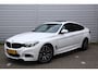 BMW 3-Serie Gran Turismo 320i Corporate Lease High Executive*M-Pakket*Pano*HUD*H&K*Keyless*Trekhaak*Enz