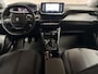 Peugeot 2008 1.2 PureTech Allure Sport (VIRTUAL COCKPIT, APPLE CARPLAY, GROOT NAVI, 360 CAMERA, LEDER, SPORTSTOELEN, KEYLESS, CRUISE, NIEUWSTAAT)