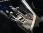 Peugeot 5008 1.2 PureTech Allure Sport 7 Persoons Automaat (APPLE CARPLAY, GROOT NAVI, LEDER, STOELVERWARMING, 360 CAMERA, SPORTSTOELEN, GETINT GLAS, TREKHAAK, ADAPTIVE CRUISE, NIEUWSTAAT)