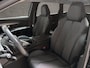 Peugeot 5008 1.2 PureTech Allure Sport 7 Persoons Automaat (APPLE CARPLAY, GROOT NAVI, LEDER, STOELVERWARMING, 360 CAMERA, SPORTSTOELEN, GETINT GLAS, TREKHAAK, ADAPTIVE CRUISE, NIEUWSTAAT)