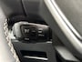 Peugeot 5008 1.2 PureTech Allure Sport 7 Persoons Automaat (APPLE CARPLAY, GROOT NAVI, LEDER, STOELVERWARMING, 360 CAMERA, SPORTSTOELEN, GETINT GLAS, TREKHAAK, ADAPTIVE CRUISE, NIEUWSTAAT)