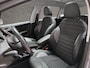 Peugeot 2008 1.2 PureTech Allure (PANORAMADAK, APPLE CARPLAY, NAVIGATIE, LEDER, SPORTSTOELEN, PARKEERSENSOREN, CRUISE, NIEUWE APK, NIEUWSTAAT)