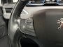 Peugeot 2008 1.2 PureTech Allure (PANORAMADAK, APPLE CARPLAY, NAVIGATIE, LEDER, SPORTSTOELEN, PARKEERSENSOREN, CRUISE, NIEUWE APK, NIEUWSTAAT)