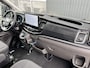 Ford E-Transit 350 L3H2 Trend 68 kWh Kastinrichting Werkplaatsinrichting Airco Cruise controle 360° Camera Navigatiesysteem Telefoonverbinding Parkeersensoren voor en achter 2-Persoons Oplaadkabels Stoelverwarming Bottinrichting