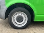 Volkswagen Transporter 2.0 TDI L1H1 Airco Cruise controle Trekhaak 2200kg trekgewicht Telefoonverbinding Navigatiesysteem Camera Schuifdeur Euro 5
