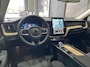 Volvo XC60 T8 Plug-in hybrid Ultra Dark | Trekhaak | Panoramadak | Head-Up | 360° Camera | ACC | 20 Inch