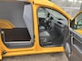 Volkswagen Caddy 2.0 TDI L1H1 Airco Cruise controle Trekhaak 1400kg trekgewicht Parkeersensoren achter Schuifdeur Telefoon verbinding 1e eigenaar Euro 6 bpm vrij voor particulier gebruik !!