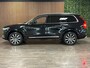 Volvo XC90 T8 AWD Recharge Inscription Long Range | Trekhaak | 360° Camera | Harman Kardon | 455pk | Adaptieve Cruise Control | Stoel en Stuurwielverwarming | Full LED Meesturende koplampen | Pilot Assist | BLIS Dode Hoek Detectie | Elektrische voorstoelen geheugen | Lederen bekleding | Zitting verlenging voorstoelen | Lederen dashboard | 20 Inch | Keyless Drive | Parkeersensoren voor+achter | Privacy Glass | Elektrisch bedienbare achterklep | 7-Persoons | 4-Zone Climate Control | Geïntegreerde zongordijnen achterportieren | Verlichte instaplijsten | Draadloos telefoon opladen | Alarm Klasse III | DAB Radio | Apple Carplay/Android Auto | Volvo On Call met mobiele App functie | Onyx Black Metallic |