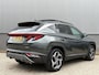Hyundai Tucson 1.6 T-GDi PHEV 265pk AWD Premium Sky | Schuif-/Kantel Dak | Elektrisch Verstelbare Stoelen (Memory) | Stoelverwarming Voor & Achter | 360° Camera |