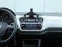 Volkswagen Up! 1.0 BMT high up! | Panorama dak | Achteruitrijcamera | Stoelverwarming | Climate control | NAP!
