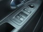 Volkswagen Up! 1.0 BMT high up! | Panorama dak | Achteruitrijcamera | Stoelverwarming | Climate control | NAP!