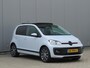 Volkswagen Up! 1.0 BMT high up! | Panorama dak | Achteruitrijcamera | Stoelverwarming | Climate control | NAP!