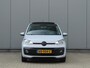 Volkswagen Up! 1.0 BMT high up! | Panorama dak | Achteruitrijcamera | Stoelverwarming | Climate control | NAP!