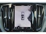 Volvo XC60 T6 Recharge AWD Plus Dark - Panorama/schuifdak - IntelliSafe Assist & Surround - 360º Camera - Harman Kardon audio - Adaptieve LED koplampen - Verwarmde voorstoelen, stuur & achterbank - Parkeersensoren voor & achter - Elektr. bedienb. voorstoelen met geheugen - Draadloze tel. lader - Extra getint glas - 19' LMV