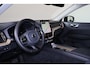 Volvo XC60 T6 Recharge AWD Plus Bright - Panorama/schuifdak - IntelliSafe Assist & Surround - 360º Camera - Harman Kardon audio - Verwarmde voorstoelen, stuur & achterbank - Parkeersensoren voor & achter - Elektr. bedienb. voorstoelen met geheugen - Head up display - Draadloze tel. lader - Extra getint glas - 19' LMV