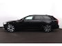 Volvo V90 T6 Recharge AWD Plus Dark - Panorama/schuifdak - IntelliSafe Assist & Surround - 360º Camera - Harman Kardon audio - Verwarmde voorstoelen, stuur & achterbank - Parkeersensoren voor & achter - Elektr. bedienb. voorstoelen met geheugen - Head up display - Draadloze tel. lader - Extra getint glas - 19' LMV