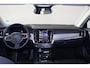 Volvo V90 T6 Recharge AWD Plus Dark - Panorama/schuifdak - IntelliSafe Assist & Surround - 360º Camera - Harman Kardon audio - Verwarmde voorstoelen, stuur & achterbank - Parkeersensoren voor & achter - Elektr. bedienb. voorstoelen met geheugen - Head up display - Draadloze tel. lader - Extra getint glas - 19' LMV