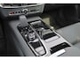 Volvo V90 T6 Recharge AWD Plus Dark - Panorama/schuifdak - IntelliSafe Assist & Surround - 360º Camera - Harman Kardon audio - Verwarmde voorstoelen, stuur & achterbank - Parkeersensoren voor & achter - Elektr. bedienb. voorstoelen met geheugen - Head up display - Draadloze tel. lader - Extra getint glas - 19' LMV