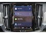 Volvo V90 T6 Recharge AWD Plus Dark - Panorama/schuifdak - IntelliSafe Assist & Surround - 360º Camera - Harman Kardon audio - Verwarmde voorstoelen, stuur & achterbank - Parkeersensoren voor & achter - Elektr. bedienb. voorstoelen met geheugen - Head up display - Draadloze tel. lader - Extra getint glas - 19' LMV