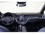 Volvo XC60 T6 Recharge AWD Ultra Black Edition - Panorama/schuifdak - Luchtvering - IntelliSafe Assist & Surround - 360º Camera - Bowers & Wilkins audio - Adaptieve LED koplampen - Verwarmde voorstoelen, stuur & achterbank - Parkeersensoren voor & achter - Elektr. bedienb. voorstoelen met geheugen - Head up display - Draadloze tel. lader - Extra getint glas - Elektr. inklapbare trekhaak - 21' LMV