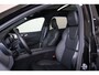 Volvo XC60 T6 Recharge AWD Ultra Black Edition - Panorama/schuifdak - Luchtvering - IntelliSafe Assist & Surround - 360º Camera - Bowers & Wilkins audio - Adaptieve LED koplampen - Verwarmde voorstoelen, stuur & achterbank - Parkeersensoren voor & achter - Elektr. bedienb. voorstoelen met geheugen - Head up display - Draadloze tel. lader - Extra getint glas - Elektr. inklapbare trekhaak - 21' LMV