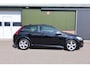 Volvo C30 2.0 R-Design, Dealer onderhouden, Schuifdak, Cruise, Climate control, 17 inch, Isofix, Prijs incl. nieuwe apk, beurt en 3 mnd garantie, extra winterset