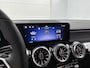 Mercedes-Benz EQB 250+ Business Solution AMG 71 kWh | Parkeerpakket met achteruitrijcamera | Sfeerverlichting | Sierdelen in Star Pattern | Stuurschakelpaddles | Stoelverwarming |