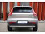 Volvo XC40 T4 Recharge Plus Bright | Stoelverwarming | Trekhaak | Parkeercamera | H/K | Memory Stoelen | Keyless