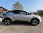 Toyota C-HR / C-HR+ 1.8 Hybrid Bi-Tone Plus JBL | Camera | Leder | Stoel & Stuur VW | A.S. Banden | PDC | Navigatie