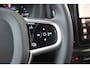Volvo XC60 T6 Plug-in hybrid AWD Core | Harman Kardon Geluidsinstallatie | Stuurwiel Verwarmbaar | Stoelen voor/achter verwarmbaar | 360 Graden Camera | Adaptieve Cruise Control | Pilot Assist | Extra getinte ramen achter | 19'' Lichtmetalen velgen