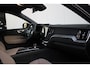 Volvo XC60 T6 Plug-in hybrid AWD Core | Harman Kardon Geluidsinstallatie | Stuurwiel Verwarmbaar | Stoelen voor/achter verwarmbaar | 360 Graden Camera | Adaptieve Cruise Control | Pilot Assist | Extra getinte ramen achter | 19'' Lichtmetalen velgen