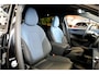 Volvo EX30 Single Motor Extended Range Plus 69 kWh HARMAN/KARDON + EL.TREKHAAK + STOEL-&STUURVERWARMING + ADAPT.CRUISE + BLIS + PRIVACY GLASS + KEYLESS ENTRY&DRIVE + CAMERA + PARKSENSOREN + 19" LM-VELGEN!!