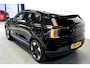 Volvo EX30 Single Motor Extended Range Plus 69 kWh HARMAN/KARDON + EL.TREKHAAK + STOEL-&STUURVERWARMING + ADAPT.CRUISE + BLIS + PRIVACY GLASS + KEYLESS ENTRY&DRIVE + CAMERA + PARKSENSOREN + 19" LM-VELGEN!!