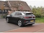 Volkswagen ID.4 First Max 77 kWh | Panoramadak | Heads-Up Display | 360 Camera | Trekhaak | Sfeerverlichting |