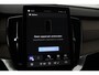 Volvo XC90 T8 Plug-in hybrid Ultra Dark | Bowers&Wilkins | Luchtvering | Massage | 22 Inch | Trekhaak | Head-Up