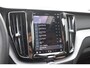 Volvo XC60 T6 350PK Automaat Plug-in Hybrid AWD Plus Bright / Navigatie / Elektrisch glazen schuif-kanteldak / Leren bekleding / Elektrisch verstelbare stoelen met geheugen / Stuur & Stoelverwarming / Achteruitrijcamera / Elektrische achterklep / Cruise control