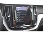 Volvo XC60 T6 350PK Automaat Plug-in Hybrid AWD Plus Bright / Navigatie / Elektrisch glazen schuif-kanteldak / Leren bekleding / Elektrisch verstelbare stoelen met geheugen / Stuur & Stoelverwarming / Achteruitrijcamera / Elektrische achterklep / Cruise control