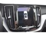 Volvo XC60 T6 350PK Automaat Plug-in Hybrid AWD Plus Bright / Navigatie / Elektrisch glazen schuif-kanteldak / Leren bekleding / Elektrisch verstelbare stoelen met geheugen / Stuur & Stoelverwarming / Achteruitrijcamera / Elektrische achterklep / Cruise control