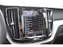 Volvo XC60 T6 350PK Automaat Plug-in Hybrid AWD Plus Bright / Navigatie / Elektrisch glazen schuif-kanteldak / Leren bekleding / Elektrisch verstelbare stoelen met geheugen / Stuur & Stoelverwarming / Achteruitrijcamera / Elektrische achterklep / Cruise control