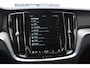 Volvo V60 B4 211PK Automaat Plus Bright / Adaptieve cruise control / BLIS / Elektrische stoelen / stuur - stoelverwarming / elektrische achterklep