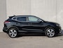 Nissan Qashqai 1.3 DIG-T N-Connecta / Dealer onderhouden / 1.500 kg trekhaak / Adaptieve CC / Dode hoek detectie / Stoelverwarming / Camera 360° / Apple Carplay Android / 18" LM wielen + All Season banden /