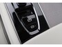 Volvo XC90 T8 Plug-in hybrid Ultra Dark | Bowers&Wilkins | Luchtvering | Massage | 22 Inch | Trekhaak | Head-Up