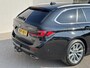 BMW 5-Serie Touring 530e xDrive Executive / Elektrische trekhaak 2.000 kg / LED / Volledig Dealer Onderhouden / Leder / Apple Carplay/Android Auto / Camera / Navigatie / Stoel Verwarming / Zonne Wering / ACC /