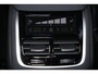 Volvo XC90 T8 Recharge AWD Ultra Dark - Panorama/schuifdak - Luchtvering - IntelliSafe Assist & Surround - 360º Camera - Bowers & Wilkins audio - Adaptieve LED koplampen - Verwarmde voorstoelen, stuur & achterbank - Parkeersensoren voor & achter - Elektr. bedienb. voorstoelen met geheugen - Head up display - Draadloze tel. lader - Extra getint glas - Elektr. inklapbare trekhaak - Massage Stoelen - 21' LMV