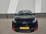Toyota Yaris 1.5 Hybrid Dynamic met RED pack Climaat Cruise LM velgen